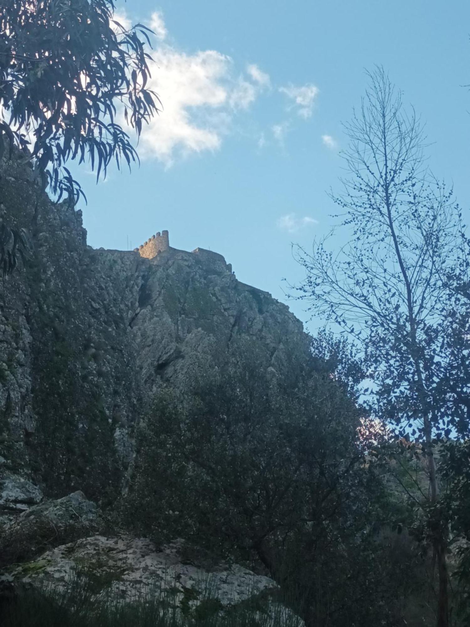 Casinha Garcia Villa Penha Garcia Bagian luar foto